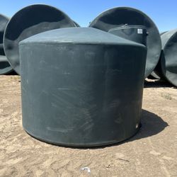 New 2500 Gallon Water Tanks 