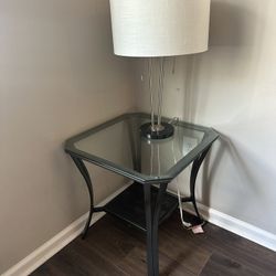 End Table With Lamp