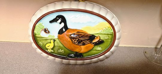 ESTATE SALE Vintage Hand-Painted Gailstyn-Sutton Towle Canada Goose & Gosling Ceramic Mold / Wall Decor (New)