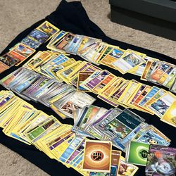 Pokemon cards ( All Rarities) 500+ No Energy cards