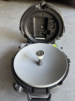 Wingard  Carryout  RV satellite Antenna GM-MP1