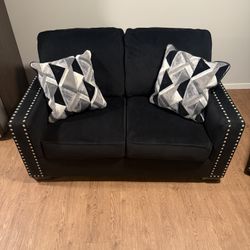 2PIECE COUCH SET FOR SELL