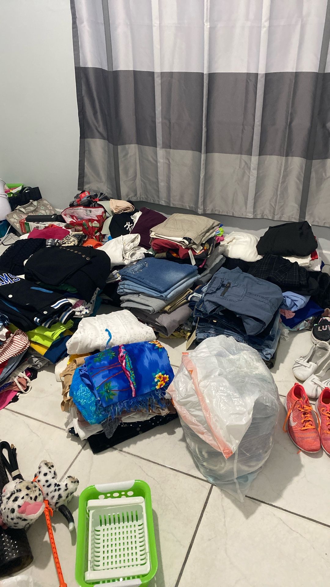 Todo Por $1 Ropas, Zapatos, Articulos Para El Hogar, Various Productos, Vendo Por Cantidad