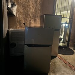 Hisense mini fridge