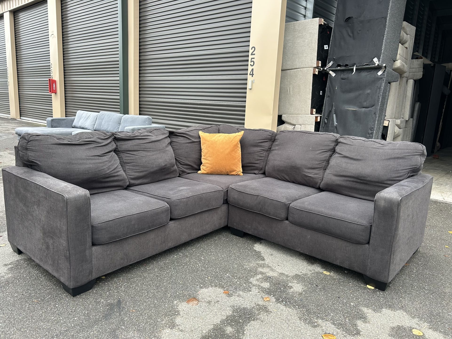 Sectional Couch 