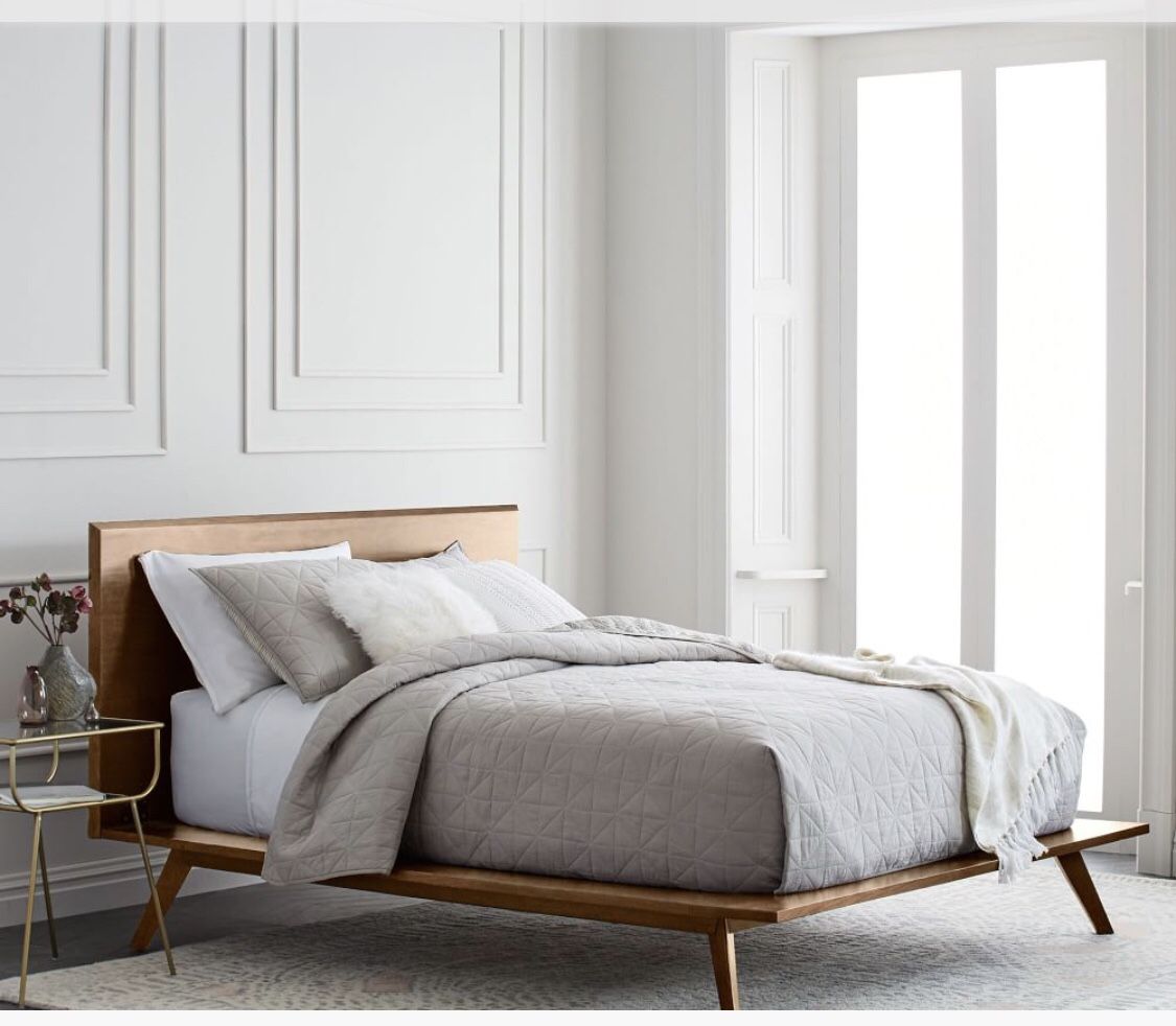 West Elm Mid-Century Platform Bed King - Walnut