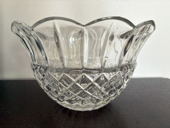 Violetta Poland hand-cut crystal glass serving bowl - 5.5” x 9.5”