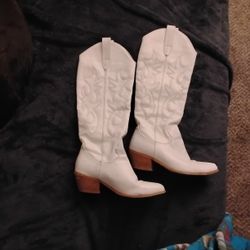 White Leather Knee High Boots Size8