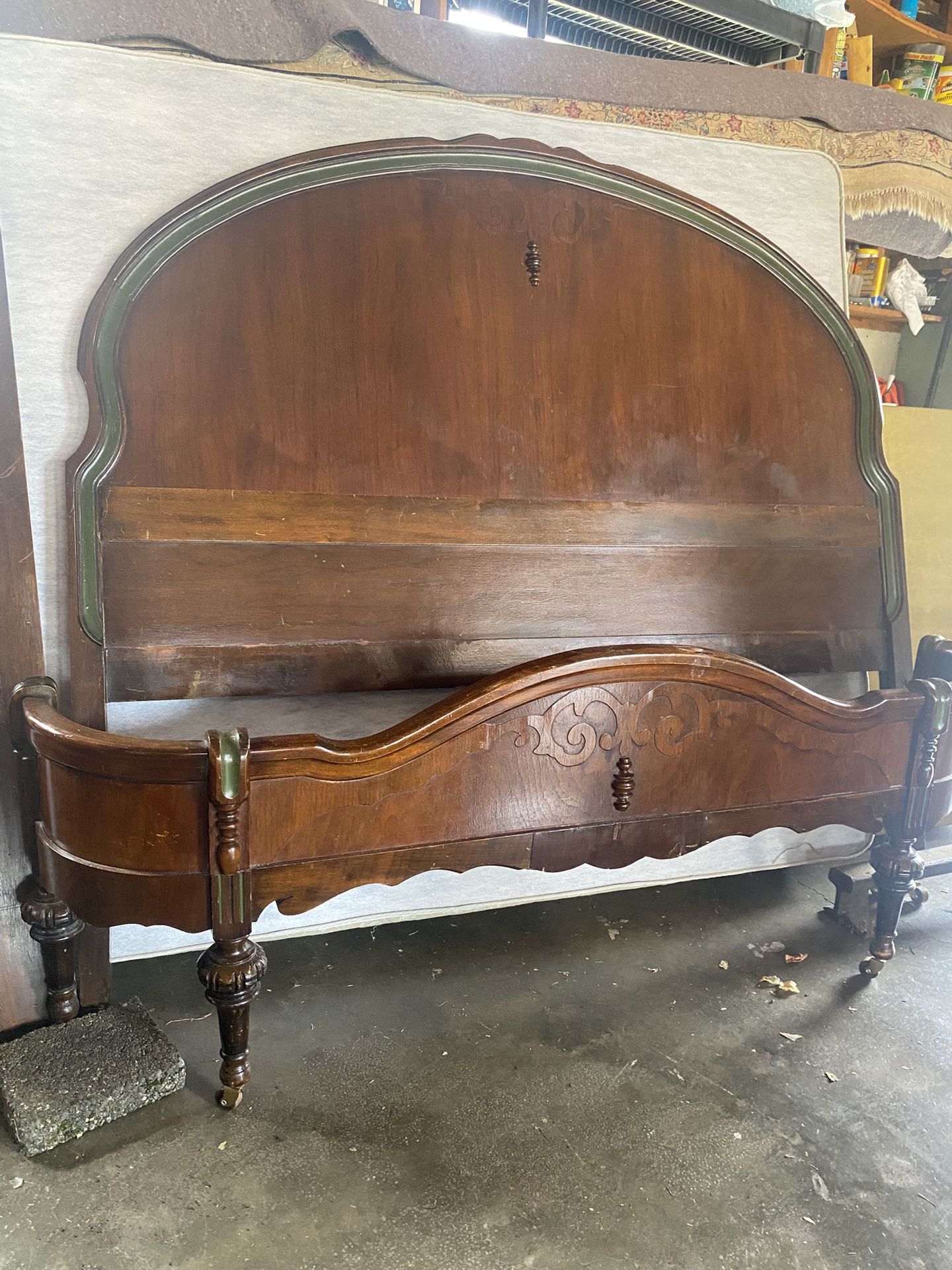 Antique Full Bed – Carved Detail, Turned Posts, Green Accents