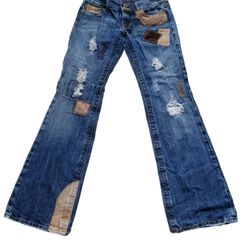 MISS ME COLUMBIA PATCHES FLARED WOMAN JEANS SIZE 28
* WAIST IS 30"***Price Is Firm*