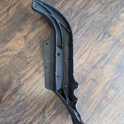 Hood Pivot Bracket For Freightliner Cascadia