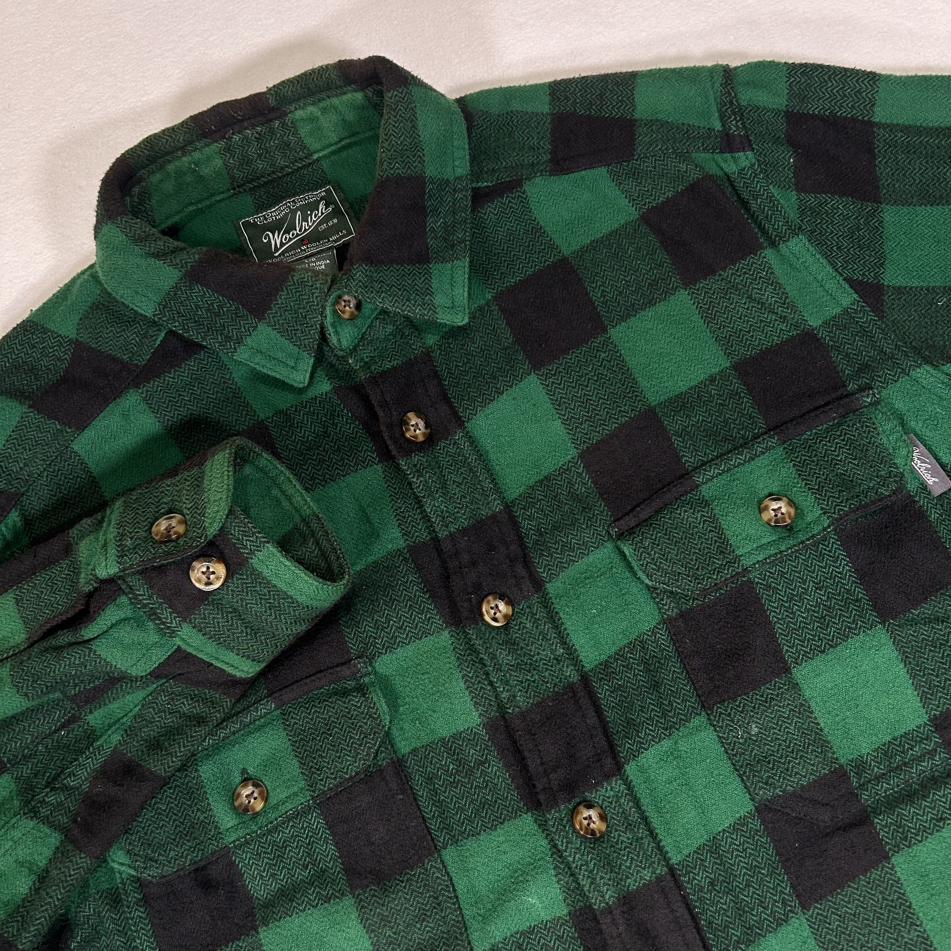 Woolrich Mens Large Green Black Buffalo Plaid Heavy Flannel Button Up Shirt