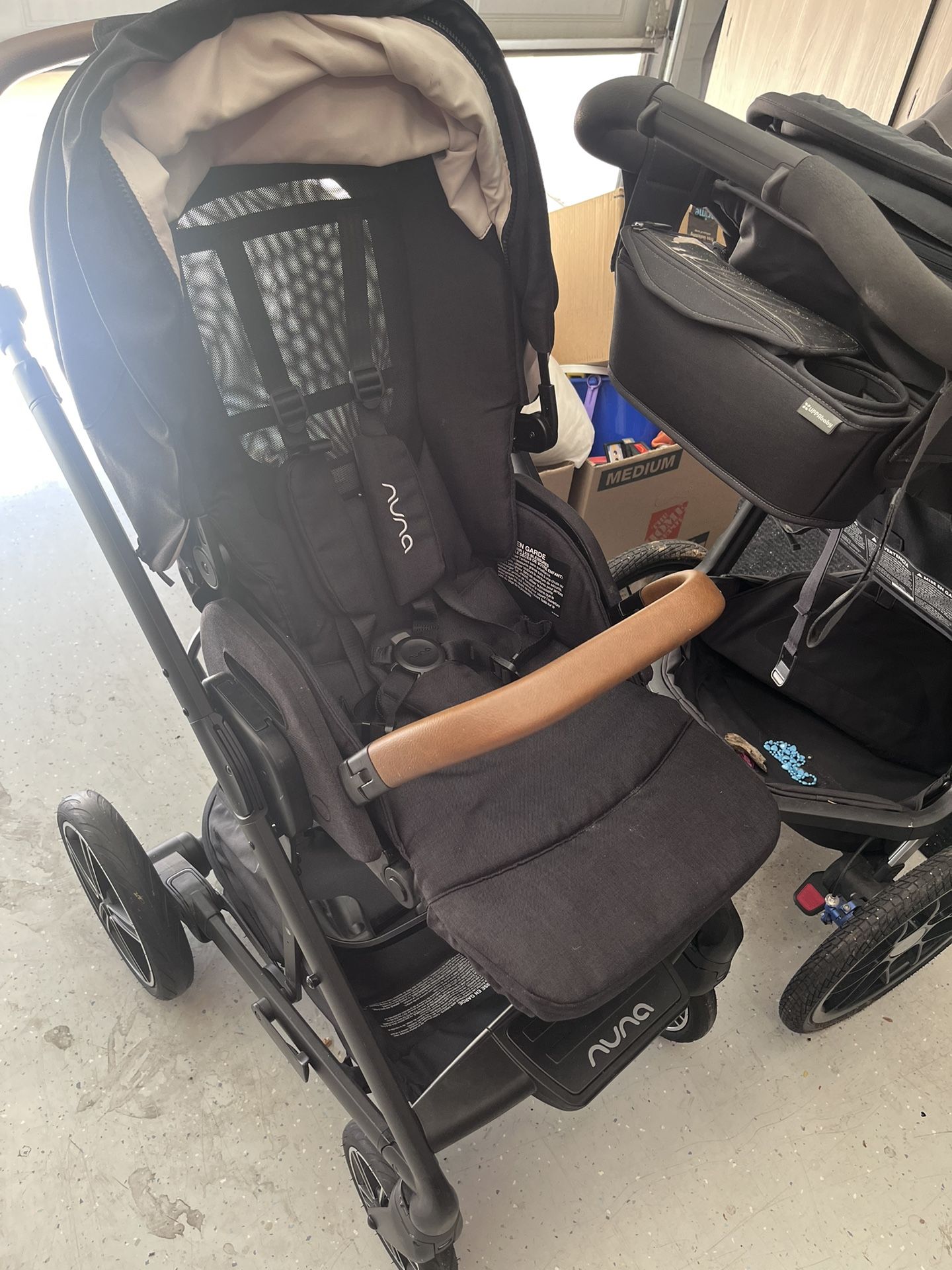 Nuna Mixx Next And Car seat Adapter