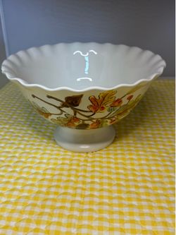MAXCERA Oak Leaves Footed Pedestal Round Serving Bowl