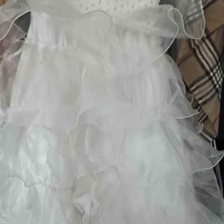 Beautiful girls white dress size 10
