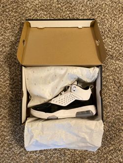 Jordan Maxim 200 White/Black-Ice Size 12
