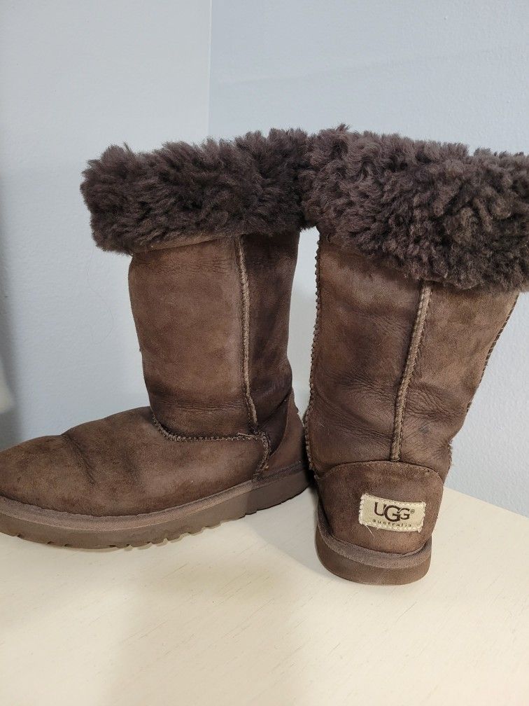 UGG AUSTRALIA , FUR BOOTS Sz 6.5, BROWN COLOR, 11"INCHES TALL, GOOD CONDITION! #1288