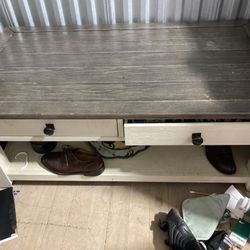 Matching Coffee Table 2 End Tables And Tv Stand/hutch