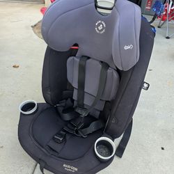 Maxi-Cosi Magellan XP carseat