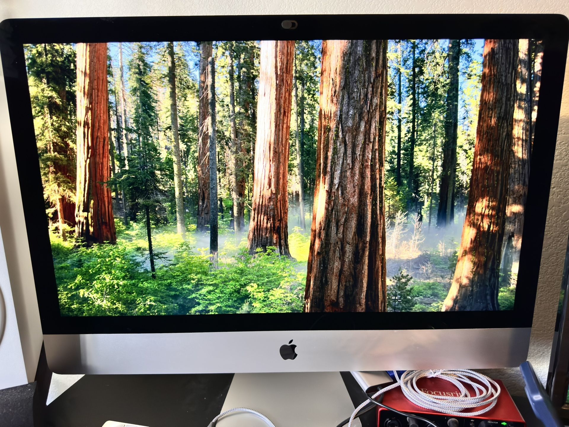 iMac 27 inch 1 TB Storage and Upgradeable Ram