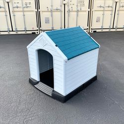 (NEW) $70 Plastic Dog House Medium size Pet Indoor Outdoor All Weather Shelter Cage Kennel 30x30x32”