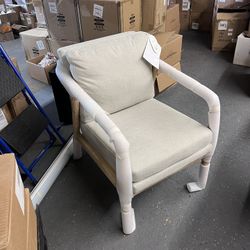 New Modern Accent Chair See Pictures For Dimensions 