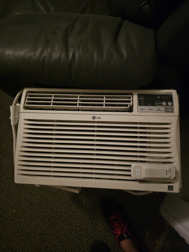 LG Window Air conditioner For Sale  Very Cold Air