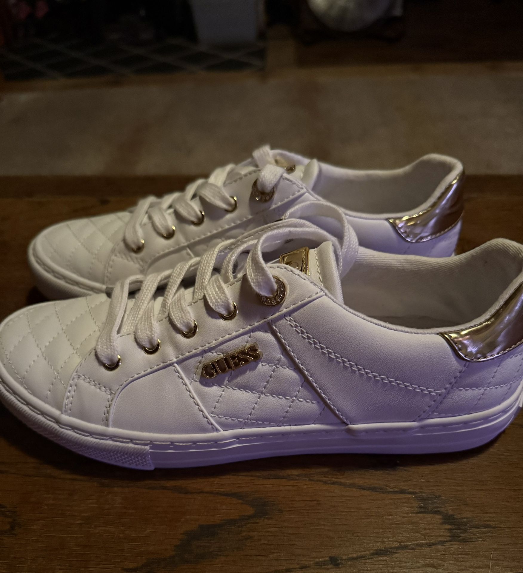 Guess Shoes 8 1/2