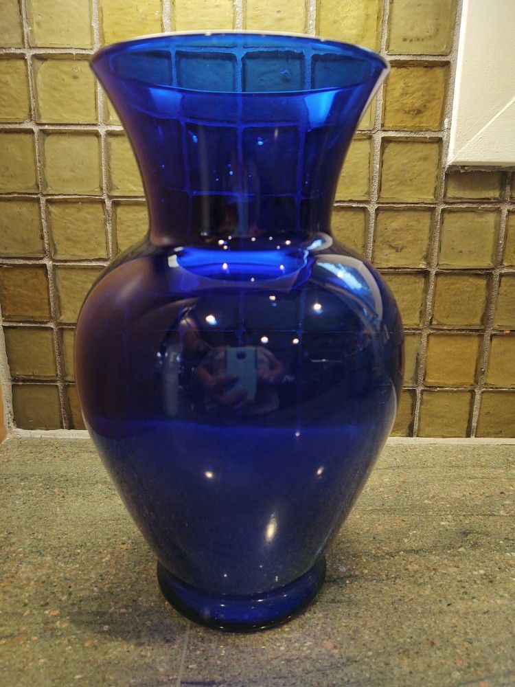 Vintage Cobalt Blue Glass Bouquet Flower Vase