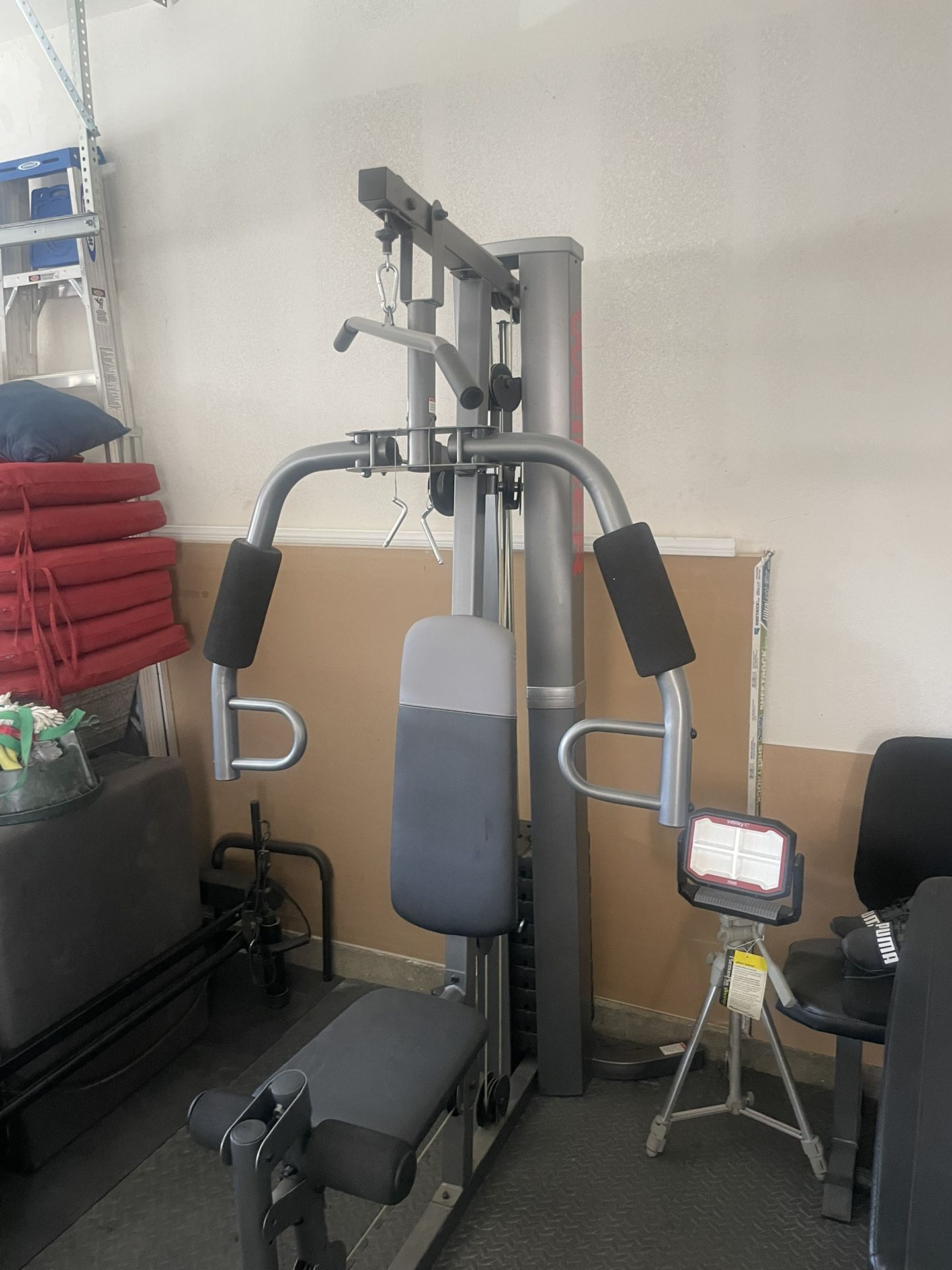 Exercise weight machine
