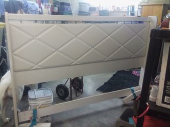 King size bed frame no mattresses excellent conditions