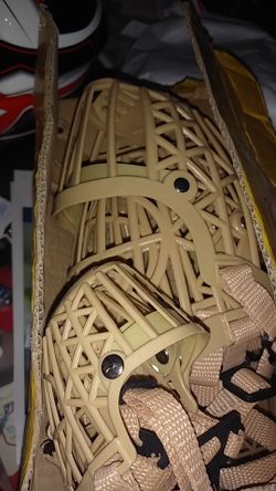 Muzzles all sizes 8 bucks each