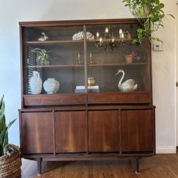 Mid Century Modern Hutch By Stanley china cabinet Display Shelf MCM Vintage Credenza Walnut Wood 