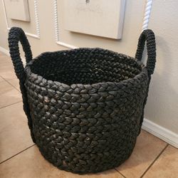 Pottery Barn Handwoven XL Beachcomber Round Basket BLACK