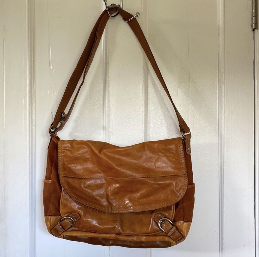  Fossil Leather Messanger Bag 