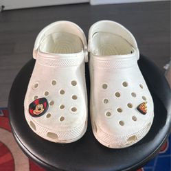 Crocs White With Buttons, M5 / W7