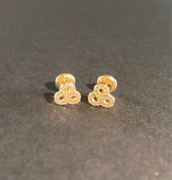 Aretes de oro italiano 18K