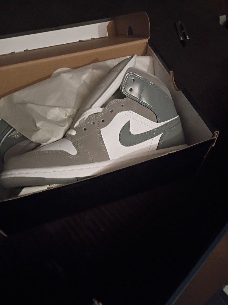 Size 7 Youth Nike Air Jordan 1s