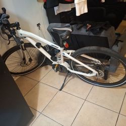BMW (Bontrager) Electric Motor Bicycle 