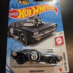 Hot Wheels Roger Dodger Magic 8 Ball Super Treasure Hunt