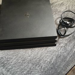PS4 Pro w Power Cable 