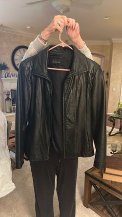 Vintage Jones New York Large Black Leather Woman’s Jacket