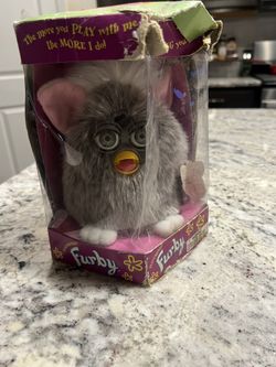 Tiger Vintage 1999 Furby 70-800 grey and white Electronic Interactive Toy New
