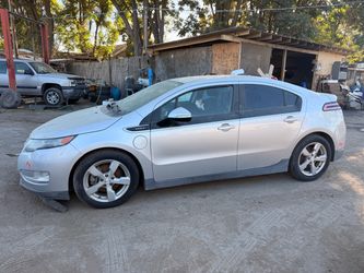 2013 Chevrolet Volt hybrid ***for parts only***