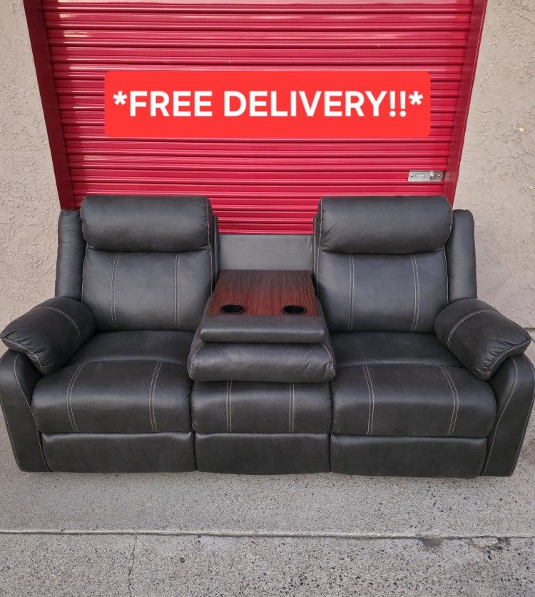 Gorgeous Recliner Couch