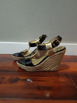 Women's black Isola wedge sandals, 7.5