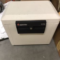 Sentry Safe 1170 Security Letter Hanging Files Key Safe Fire Safe