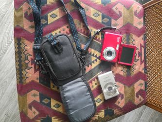 Canon PowerShot SD450 and Vivitar Digital Camera Bundle