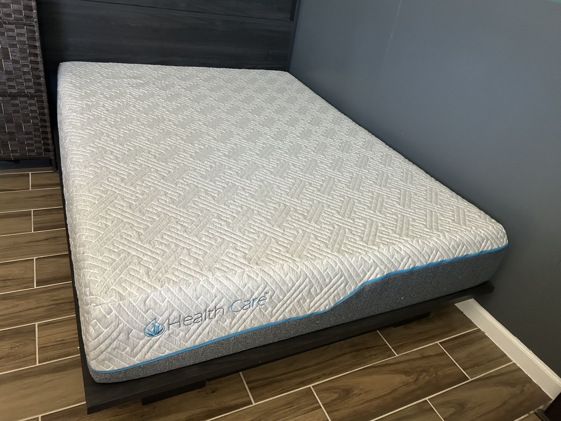 Bed & Frame