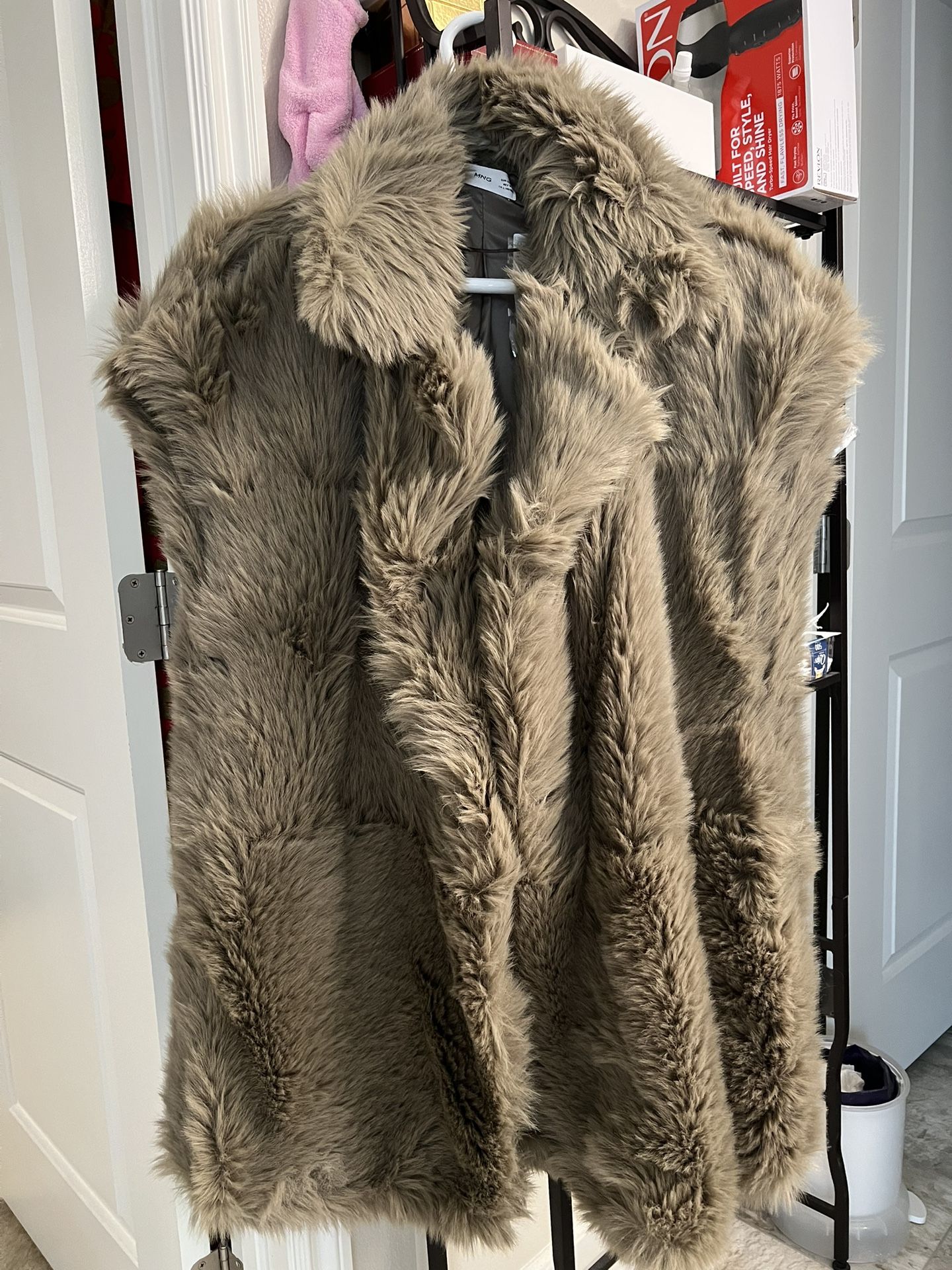 Mango fur vest